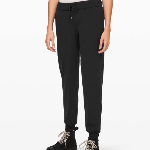 lululemon athletica Jogger sz 12 - Picture 1 of 8